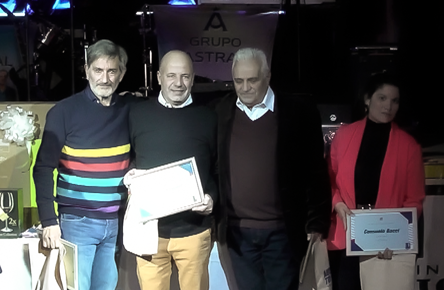 Automoto festejó el Día del Amigo con música y homenajes