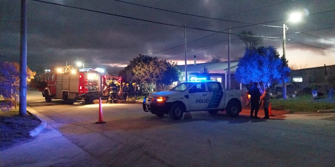 Los bomberos voluntarios de Tornquist concurrieron a Ruppel 768 por principio de incendio