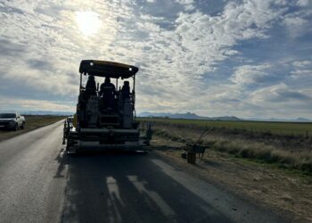 Comenzaron los trabajos de Bacheo Profundo en la Ruta 76 que atraviesa la Comarca Serrana