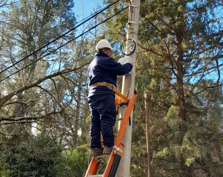 La CELT. culminó con la instalación de la red de Fibra Optica en Villa Ventana