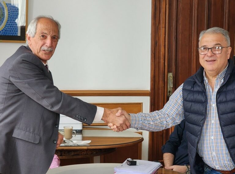 Sergio Bordoni firmó un convenio para la finalización de otras 10 viviendas en Tornquist