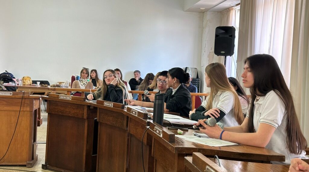 Se reunió el Parlamento Juvenil del Mercosur  del distrito de Tornquist