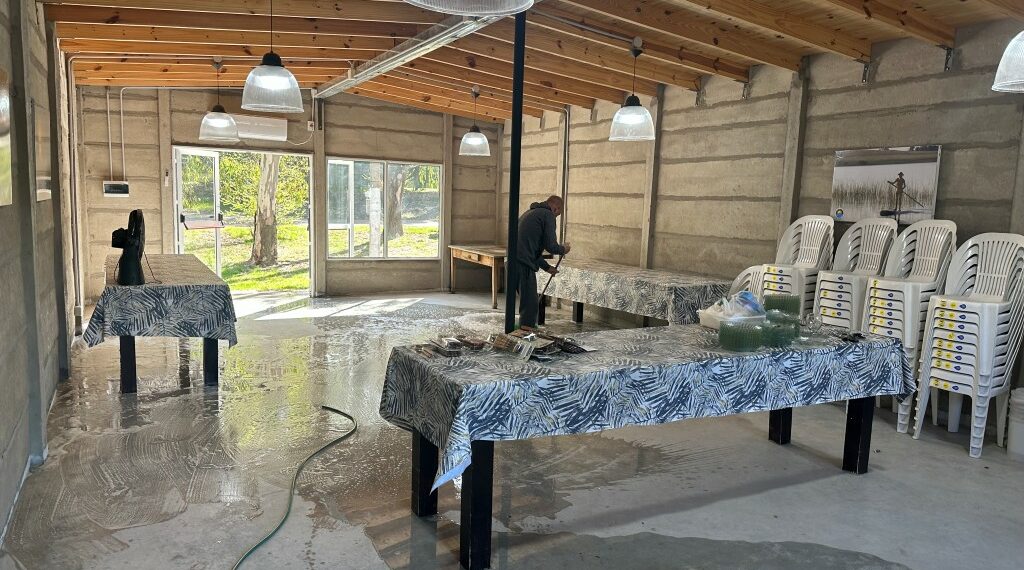 Continúan las obras en el Club de Pesca Tornquist (FOTOS Y VIDEO)