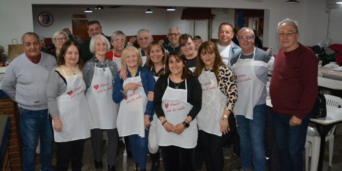 Amor por la vida y otra exitosa tallarinada (video)