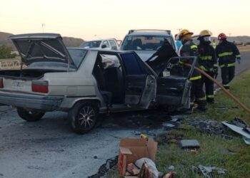 Choque frontal en cercanías de Sierra de la Ventana