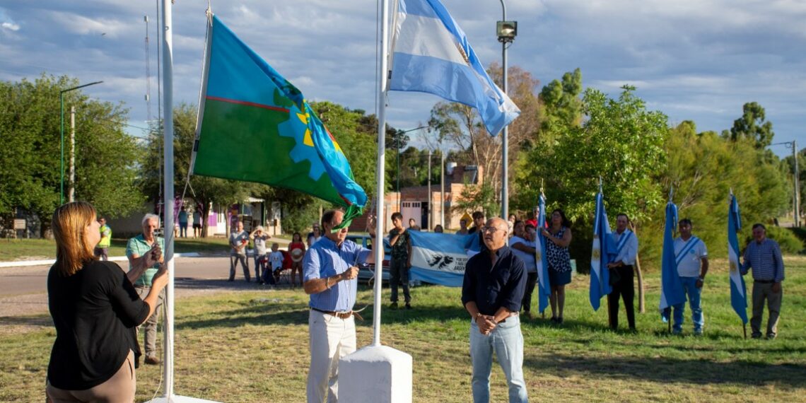 Tres Picos: Bordoni inauguró el nuevo alumbrado público y anunció más obras para la localidad en su aniversario