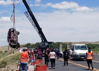 Sacaron el rodado que cayó en el dique sin rastros de ocupantes