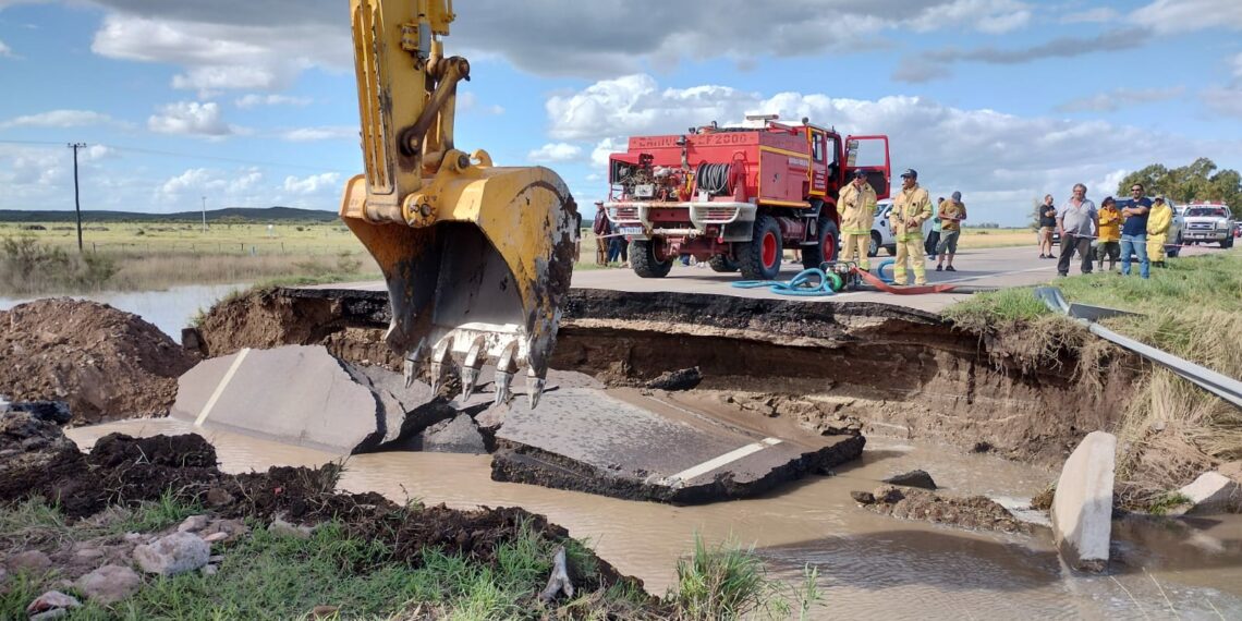 Vialidad Nacional avanza con los trabajos de recuperación de las rutas nacionales en Bahía Blanca