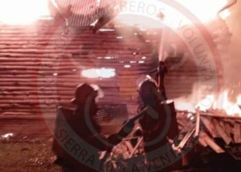 Se incendió una cabaña de madera en el Cerro Ceferino.