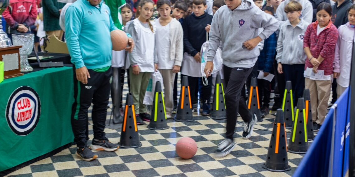 Acompañada por el intendente comenzó la Expo Deportiva y Cultural en Tornquist