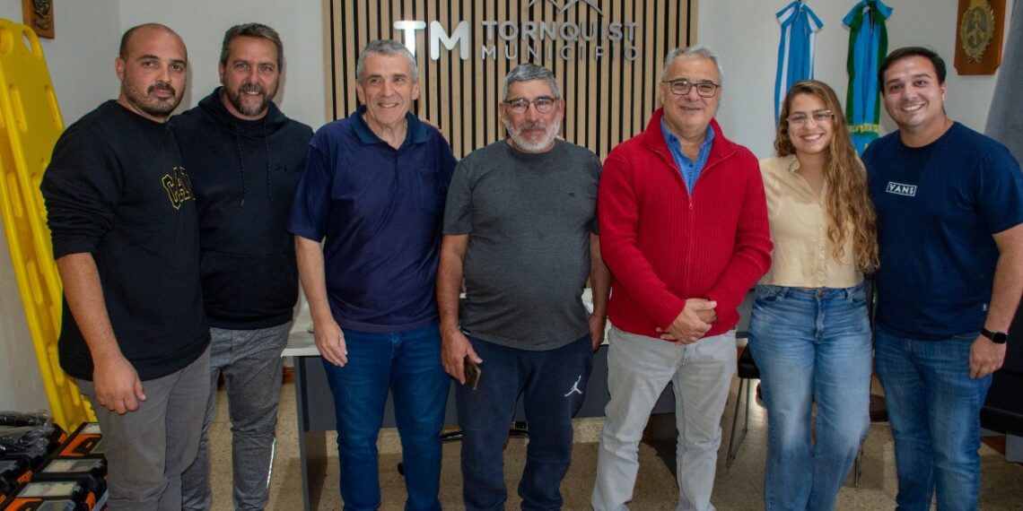 Bordoni incrementó los subsidios a los clubes y les entregó materiales de salud