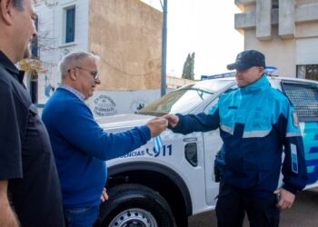 Junto al Ministro de Seguridad provincial, Bordoni entregó nuevos móviles policiales