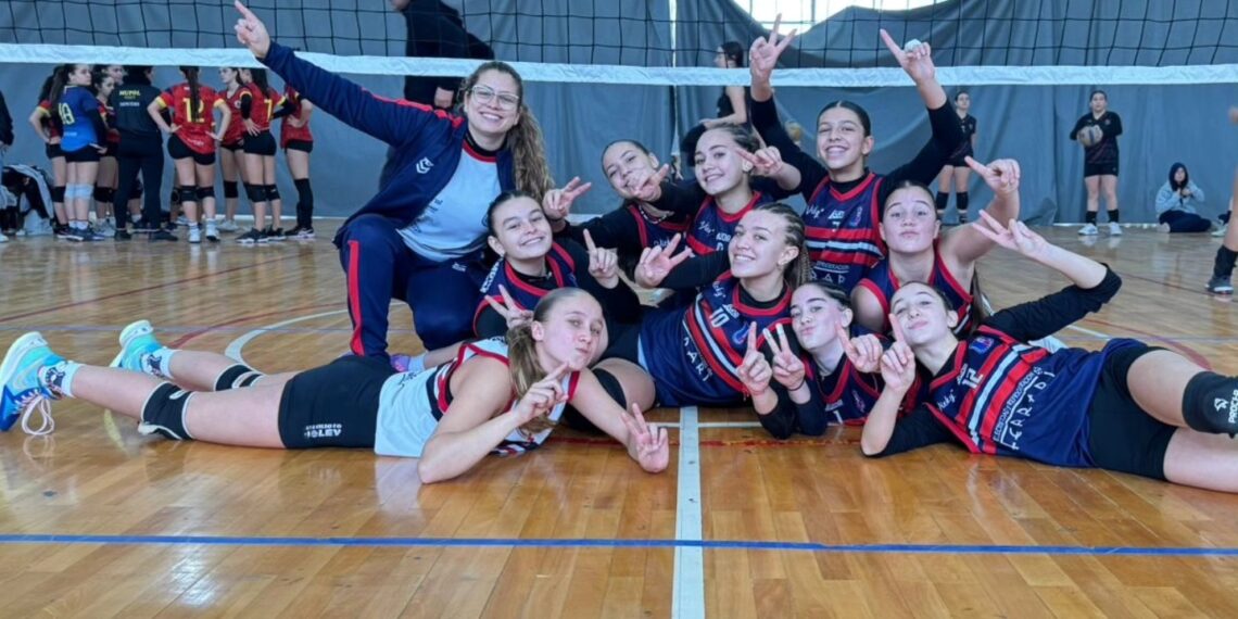 El Sub 16 de Automoto Voley subió al podio en La Plata