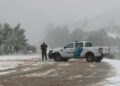 Una intensa nevada tiñe de blanco la zona serrana y realza su atractivo