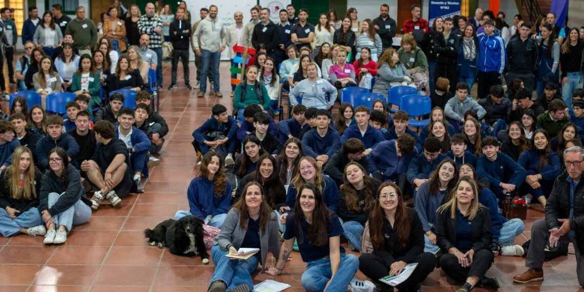 Jóvenes de todo el distrito participaron de la sexta edición de ‘Elige tu Propia Aventura’