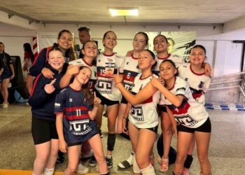 Una copa y un podio para Automoto Voley en Olavarría