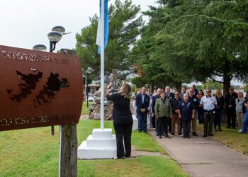 Tornquist rindió homenaje a los Veteranos y Caídos en la Guerra de Malvinas