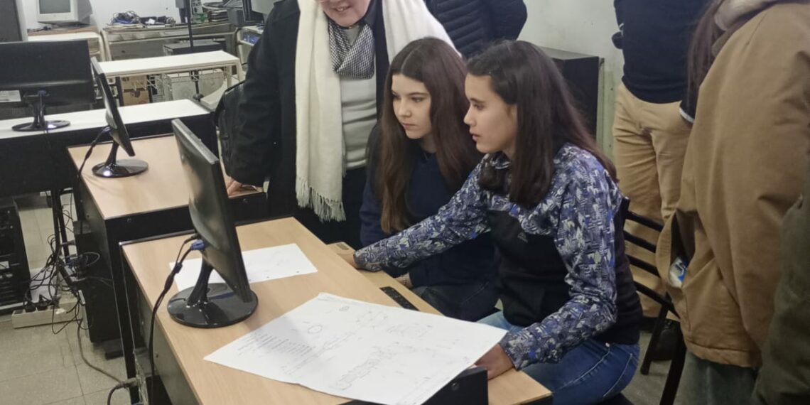 Elsa Guillermo visitó Tornquist y reafirmó la defensa de la educación técnica en la Provincia