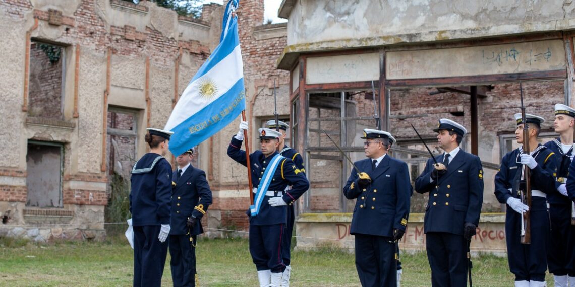 Villa Ventana se vistió de celeste y blanco para celebrar el Día de la Bandera