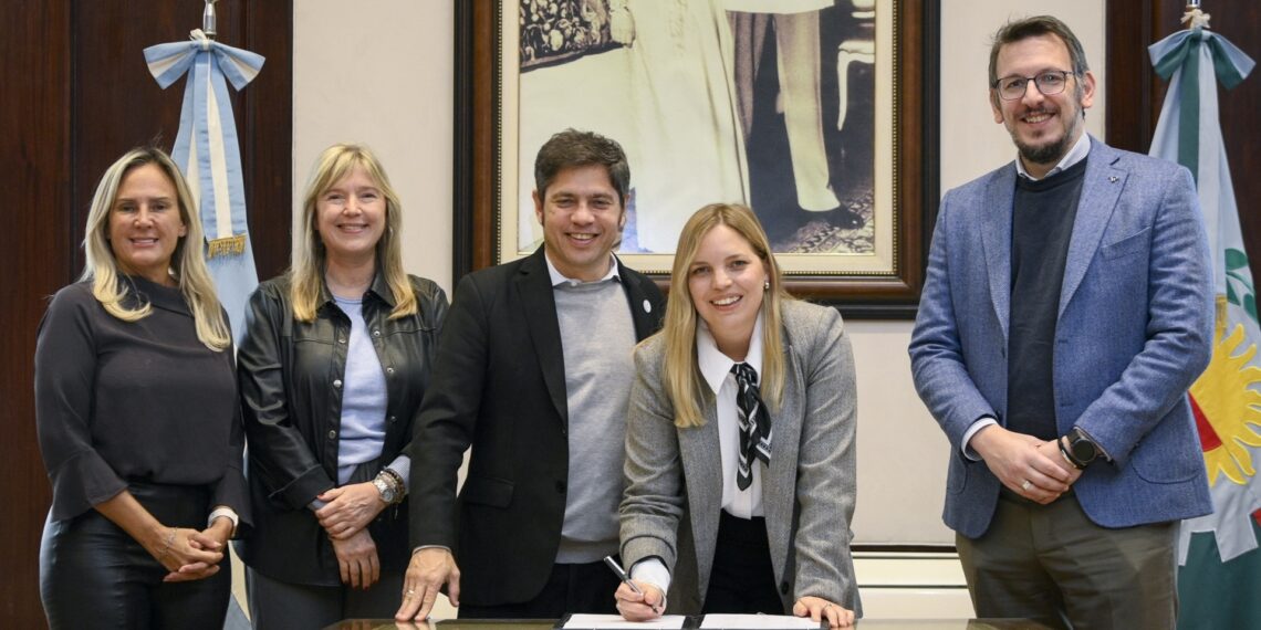 Kicillof firmó convenios con 18 municipios, entre ellos Tornquist