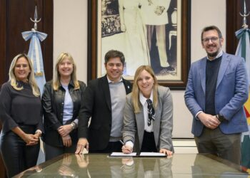 Kicillof firmó convenios con 18 municipios, entre ellos Tornquist