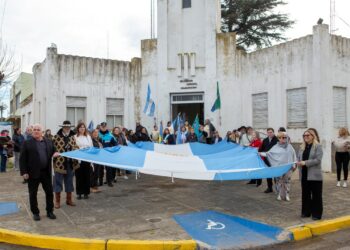 Saldungaray celebró sus 126 años con un emotivo acto junto a toda la comunidad
