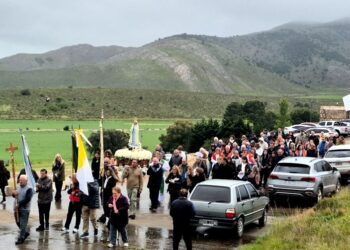 Fàtima: La fe pudo más que el frío y la lluvia en Villa Serrana la Gruta